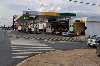 Auto Posto Marques